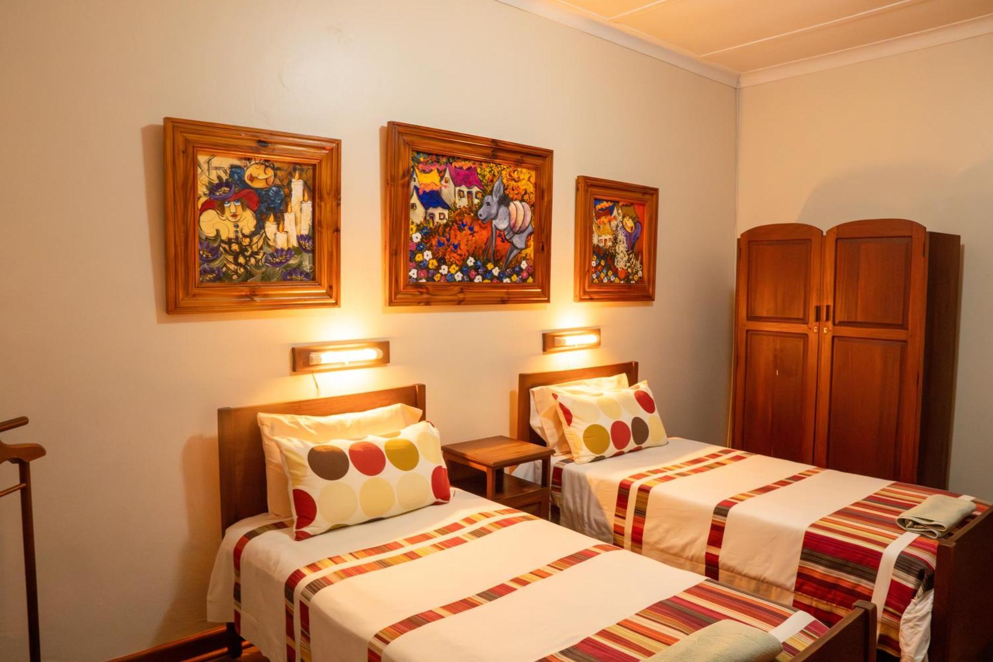 Hotel De Rust Luaran gambar