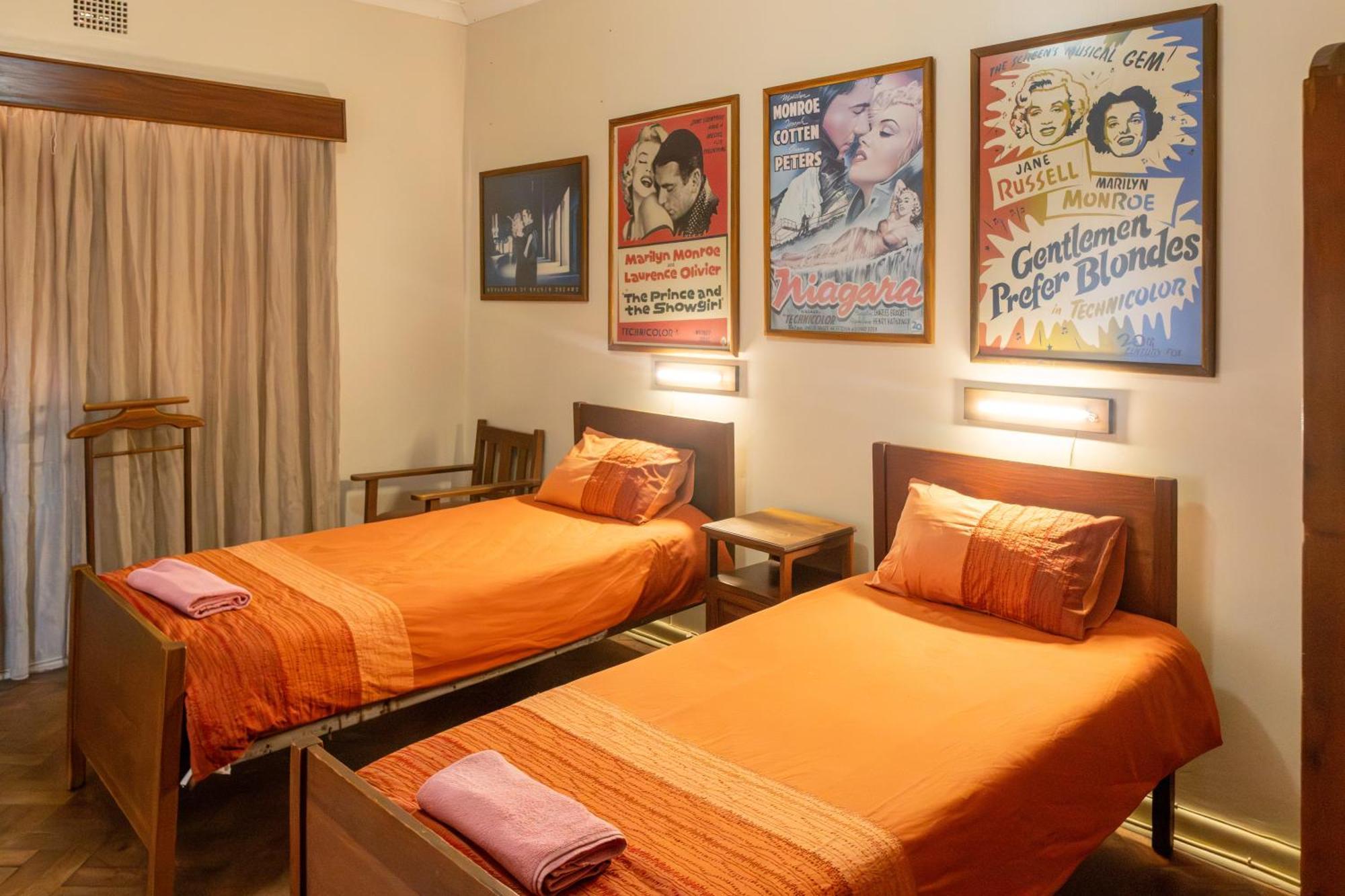 Hotel De Rust Luaran gambar