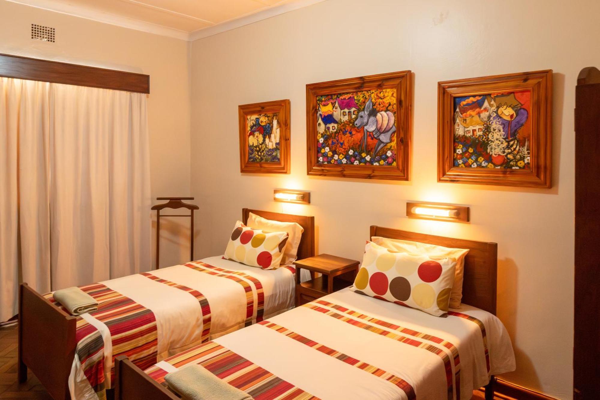 Hotel De Rust Luaran gambar