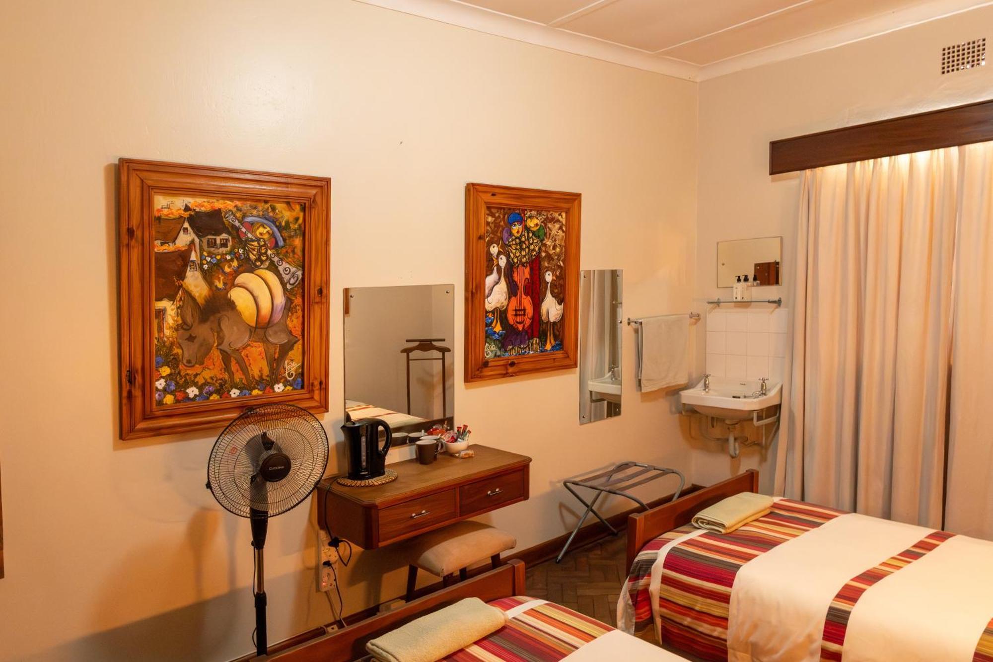 Hotel De Rust Luaran gambar